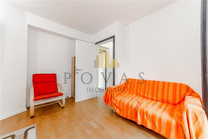 Apartament cu 3 camere semidecomandat, mobilat în Iancu Nicolae