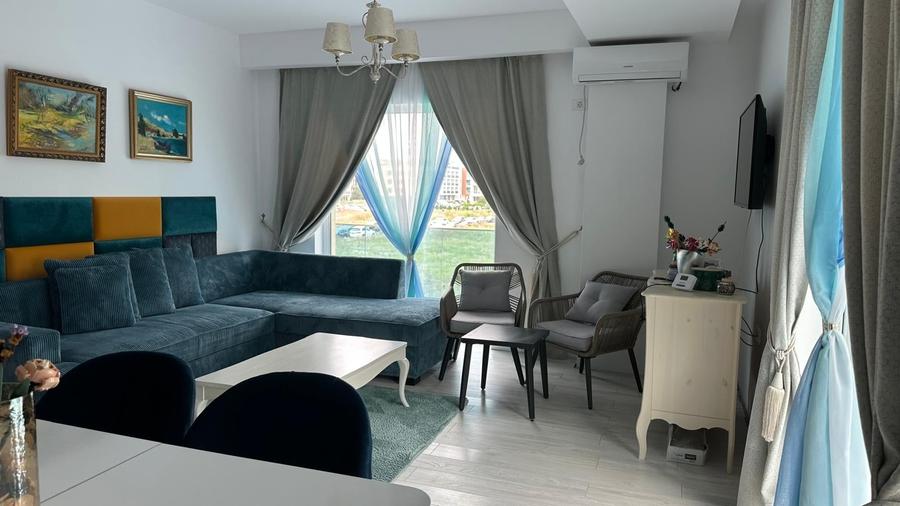Apartament cu 2 camere decomandat în Est