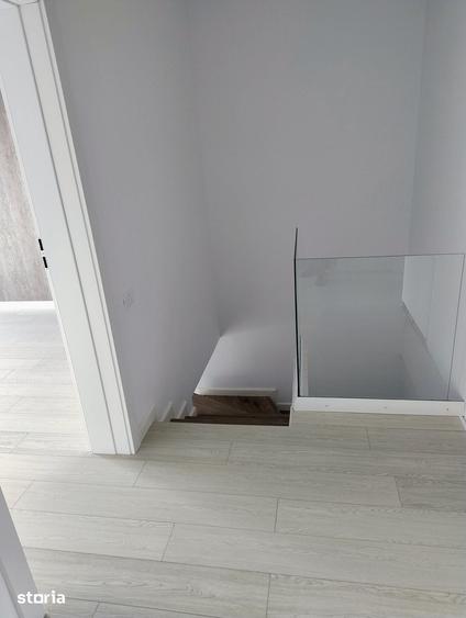 Casă cu 4 camere cu Teren 170 Mp în Brănești