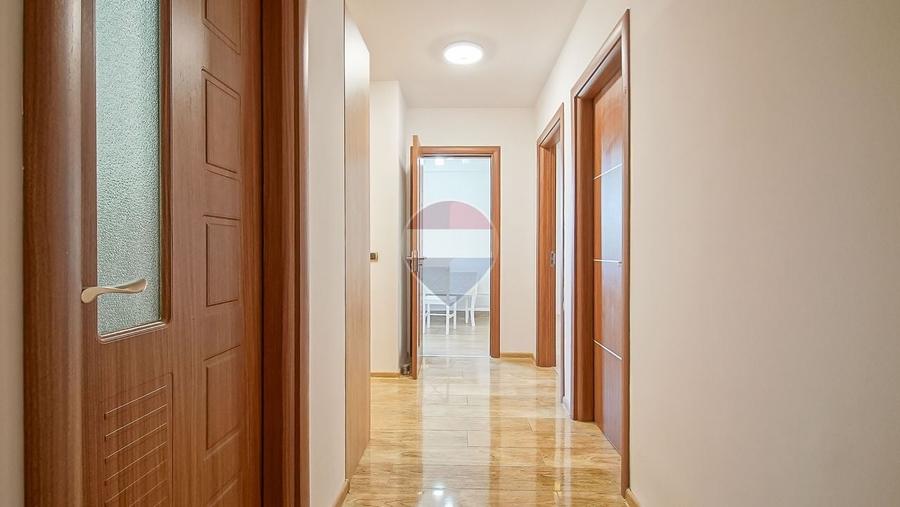 Apartament cu 2 camere decomandat, mobilat în Tractorul