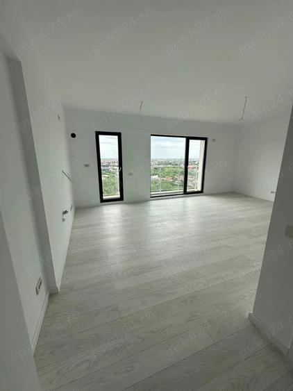 Apartament cu 5 camere semidecomandat în Fundeni