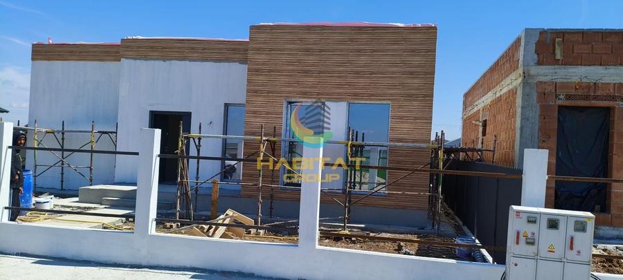 Casă individuală cu 4 camere cu Teren 350 Mp în Vidra