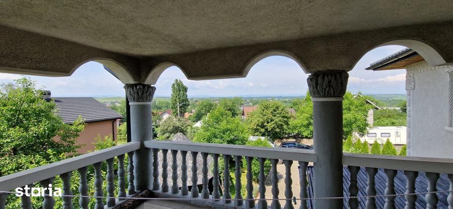 Casă cu 10 camere cu Teren 1715 Mp în Fălticeni