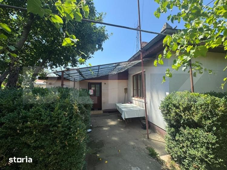 Casă cu 4 camere cu Teren 427 Mp în Craiovița Nouă