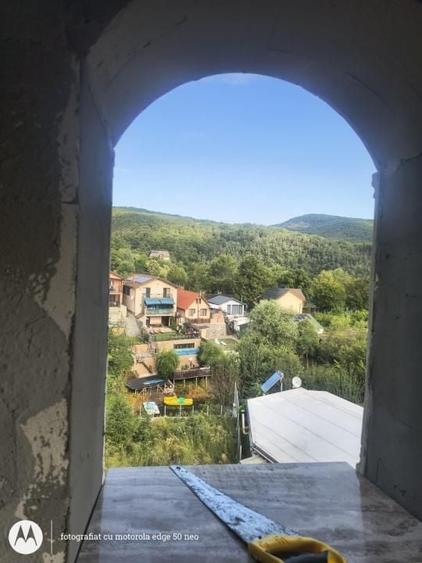 Casă individuală cu 5 camere cu Canalizare în Cinciș-Cerna