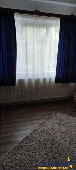 Apartament cu 2 camere semidecomandat în Simeria