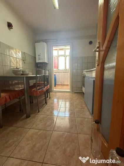 Apartament cu 2 camere decomandat în Radu Negru