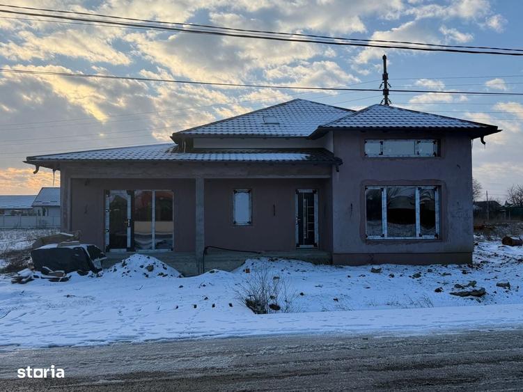 Casă cu 3 camere în Central