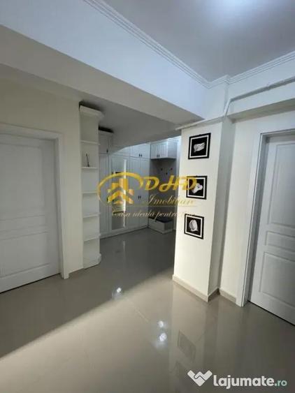 Apartament cu 3 camere decomandat în Bucium