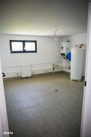 Casă cu 6 camere cu Teren 680 Mp în Central