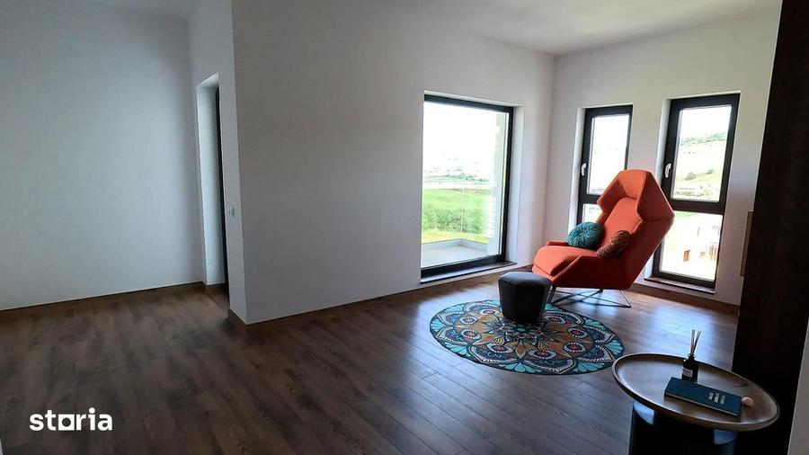 Casă cu 5 camere decomandat cu Teren 480 Mp în Chinteni