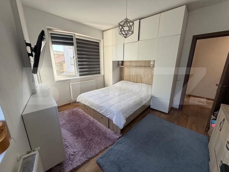 Apartament cu 3 camere decomandat, mobilat în Florești