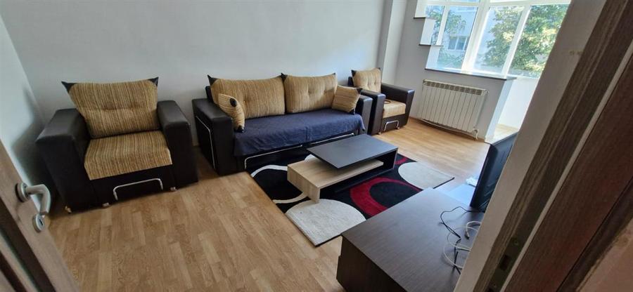 Apartament cu 3 camere decomandat, mobilat în Brăilei