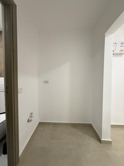 Apartament cu 4 camere decomandat în Complex Studențesc