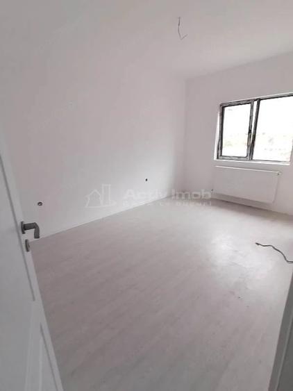 Casă cu 4 camere cu Teren 210 Mp în Alexandriei