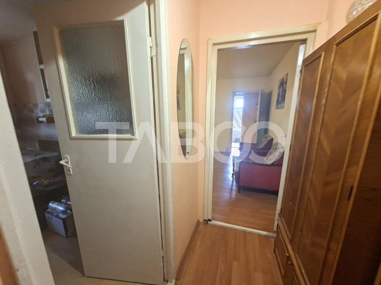 Apartament cu 2 camere semidecomandat, mobilat în Mihai Viteazul