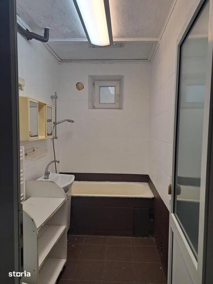Apartament cu 2 camere semidecomandat în Solidarității