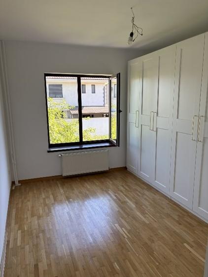Duplex cu 5 camere cu Garaj în Fundeni
