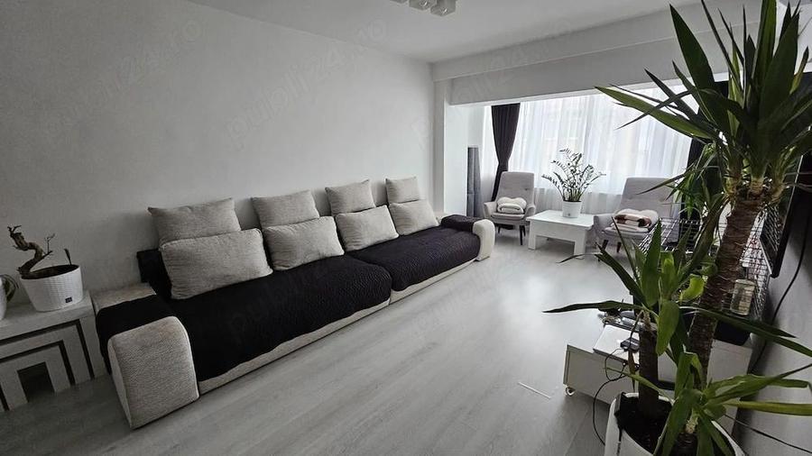Apartament cu 4 camere decomandat în Exterior Vest
