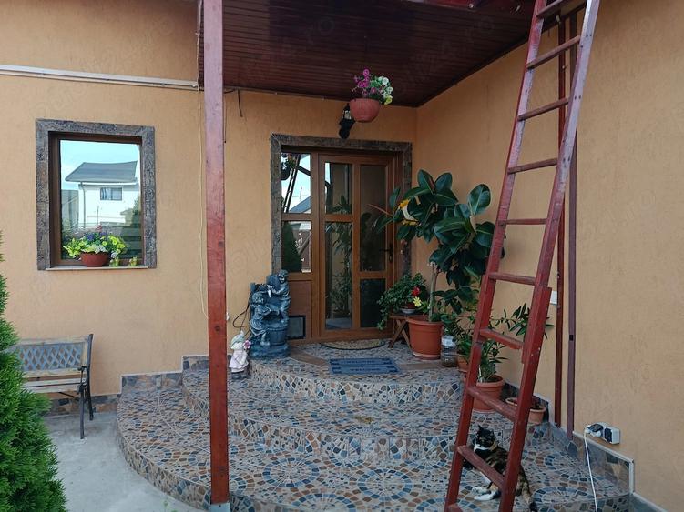 Casă cu Teren 500 Mp în Cazasu