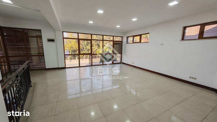 Spațiu comercial, de 90 mp, în Central