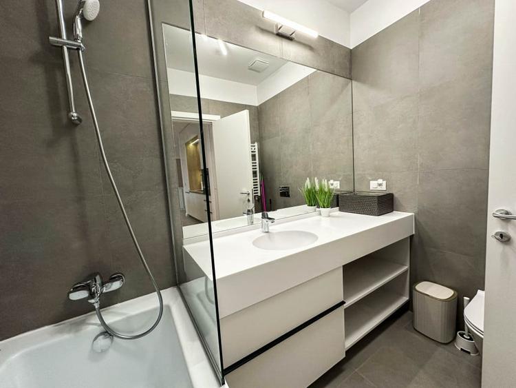 Apartament cu 2 camere semidecomandat, mobilat în Timpuri Noi