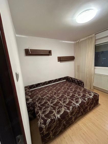 Apartament cu 2 camere decomandat în Valea Oltului