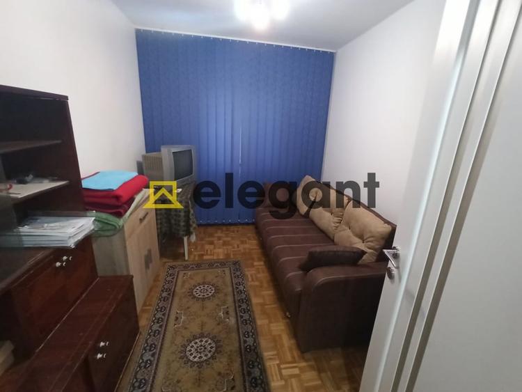 Apartament cu 3 camere semidecomandat, mobilat în Craiovița Nouă