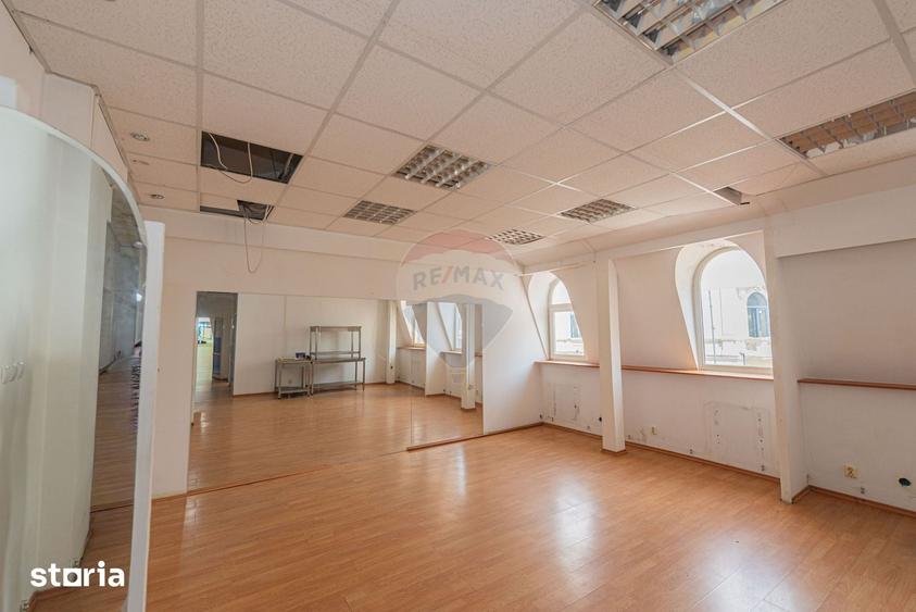 Spațiu comercial, de 120 mp, în Eminescu