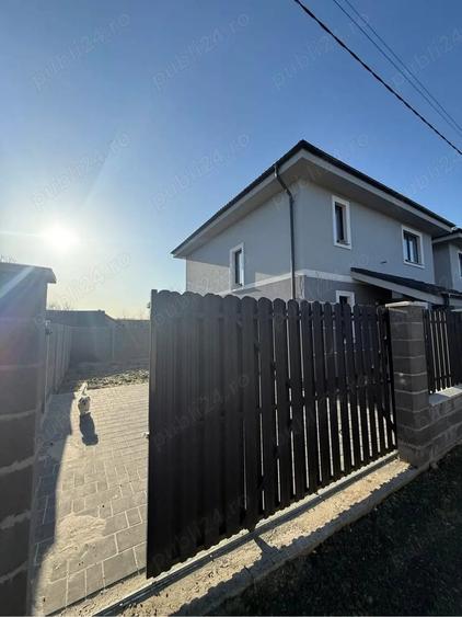 Casă cu Teren 250 Mp în Central