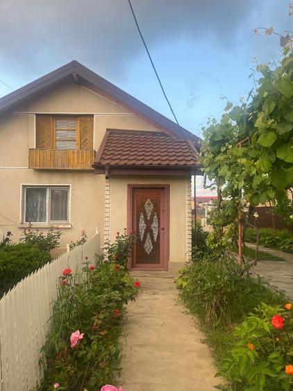 Casă individuală cu 2 camere cu Teren 1000 Mp în Lungulețu