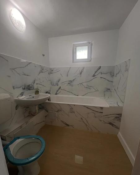 Apartament cu 3 camere decomandat în Dristor