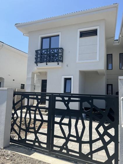 Duplex cu 5 camere cu Canalizare în Ghiroda