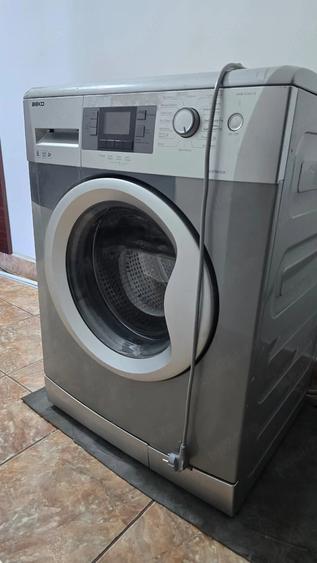 Apartament cu 3 camere decomandat în B-dul București