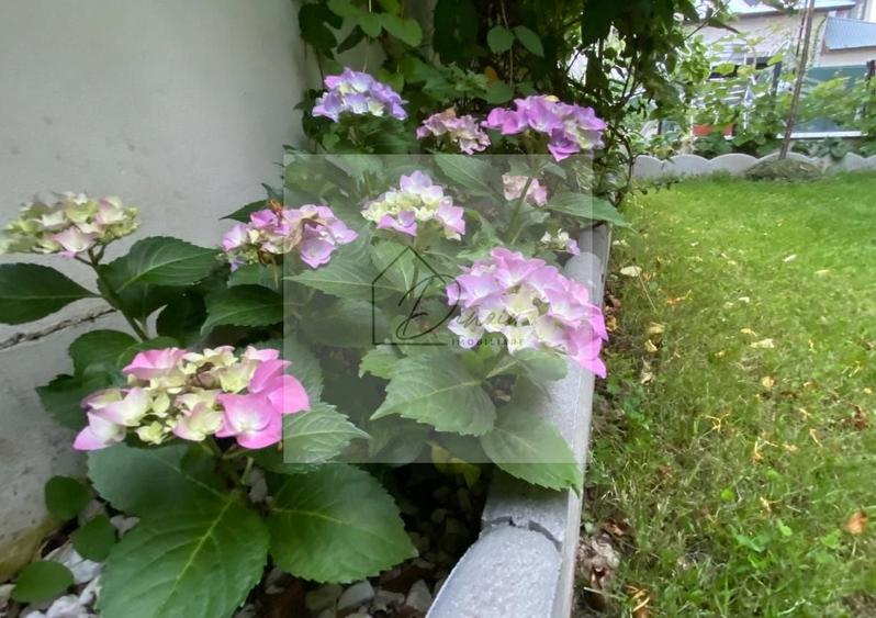 Casă individuală cu 4 camere cu Canalizare în Tunari