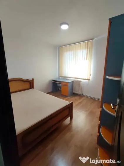 Apartament cu 2 camere semidecomandat în Ultracentral
