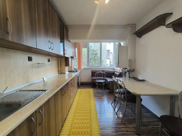 Apartament cu 2 camere decomandat în Confecții