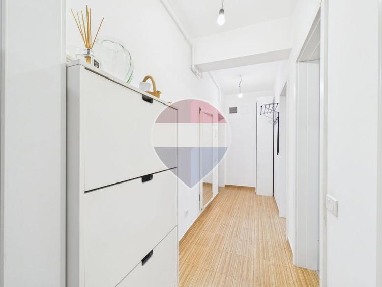 Apartament cu 2 camere semidecomandat, mobilat în Vest