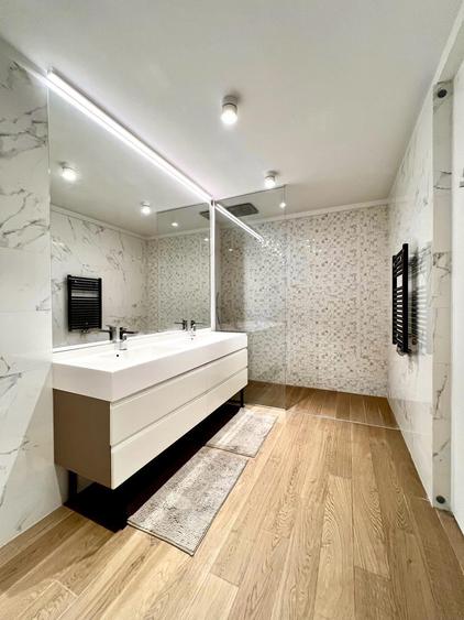 Apartament cu 4 camere decomandat în Floreasca