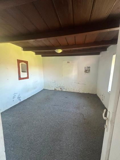 Casă individuală cu 3 camere cu Teren 5000 Mp în Plopeni