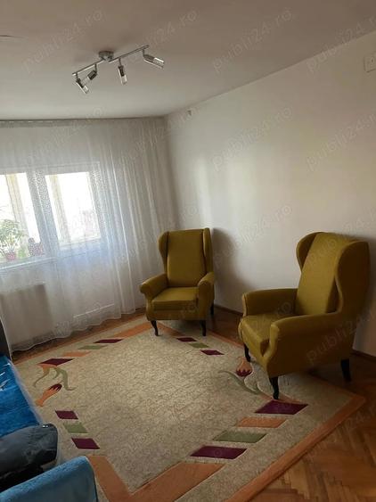 Apartament cu 3 camere semidecomandat în Girocului
