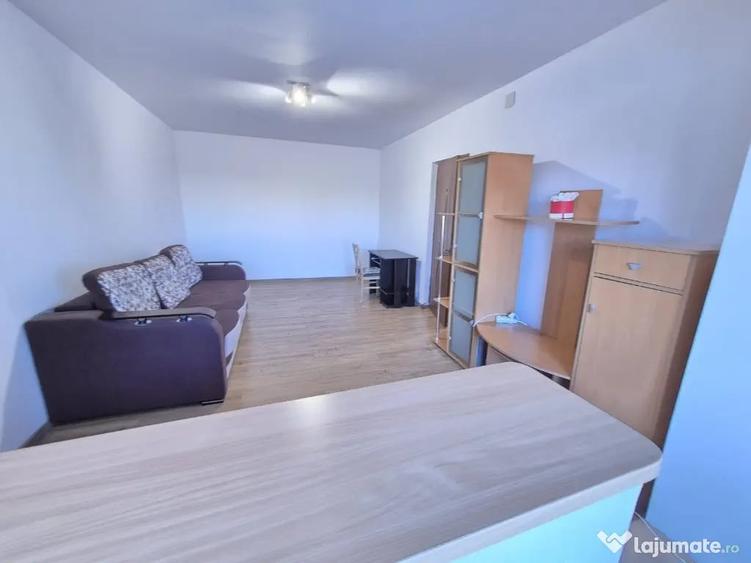 Apartament cu 2 camere decomandat în Centrul Civic