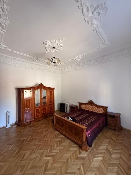 Casă individuală cu 5 camere cu Canalizare în Bălcescu