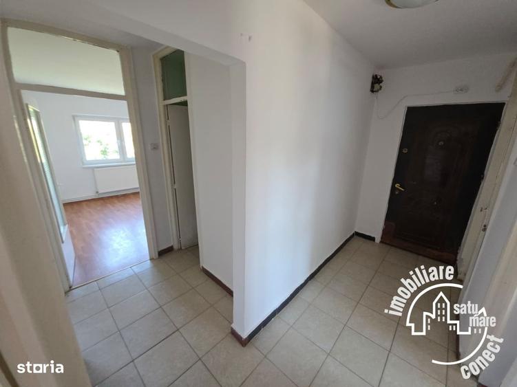 Apartament cu 3 camere semidecomandat în Micro 17