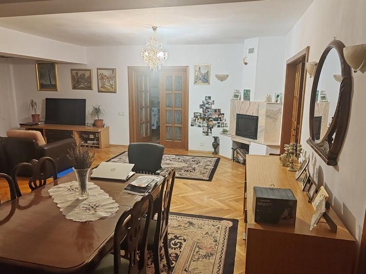 Casă cu 4 camere cu Teren 2600 Mp în Ștefăneștii de Sus