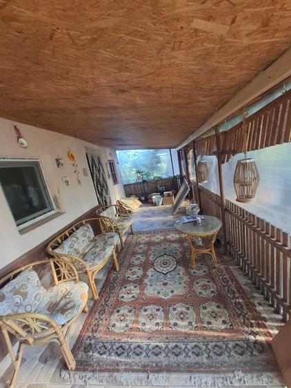 Casă cu 3 camere în Olteni