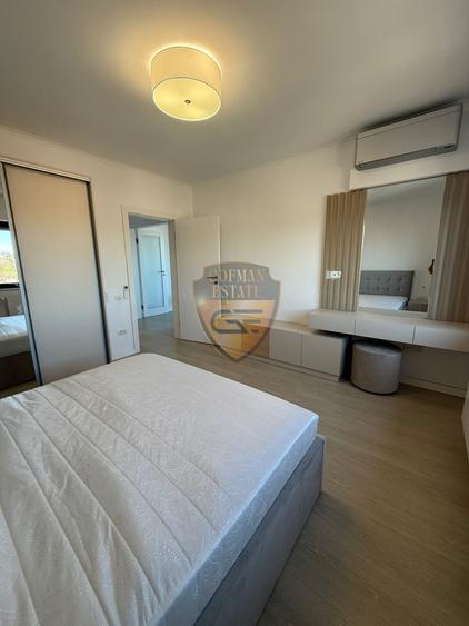 Apartament cu 3 camere decomandat, mobilat în Trocadero
