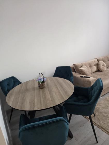 Apartament cu 2 camere decomandat în Vitan