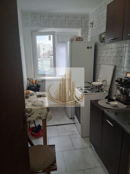 Apartament cu 2 camere semidecomandat, mobilat în P-ța Reșița