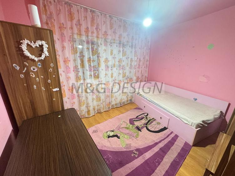 Apartament cu 3 camere decomandat în Complex Studențesc